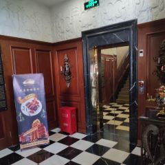 MAN ZHOU LI FAN DIAN NI JI JIN CAN TING User Photo