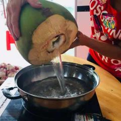 符记正宗文昌鸡老店·后院自养农家鸡 User Photo