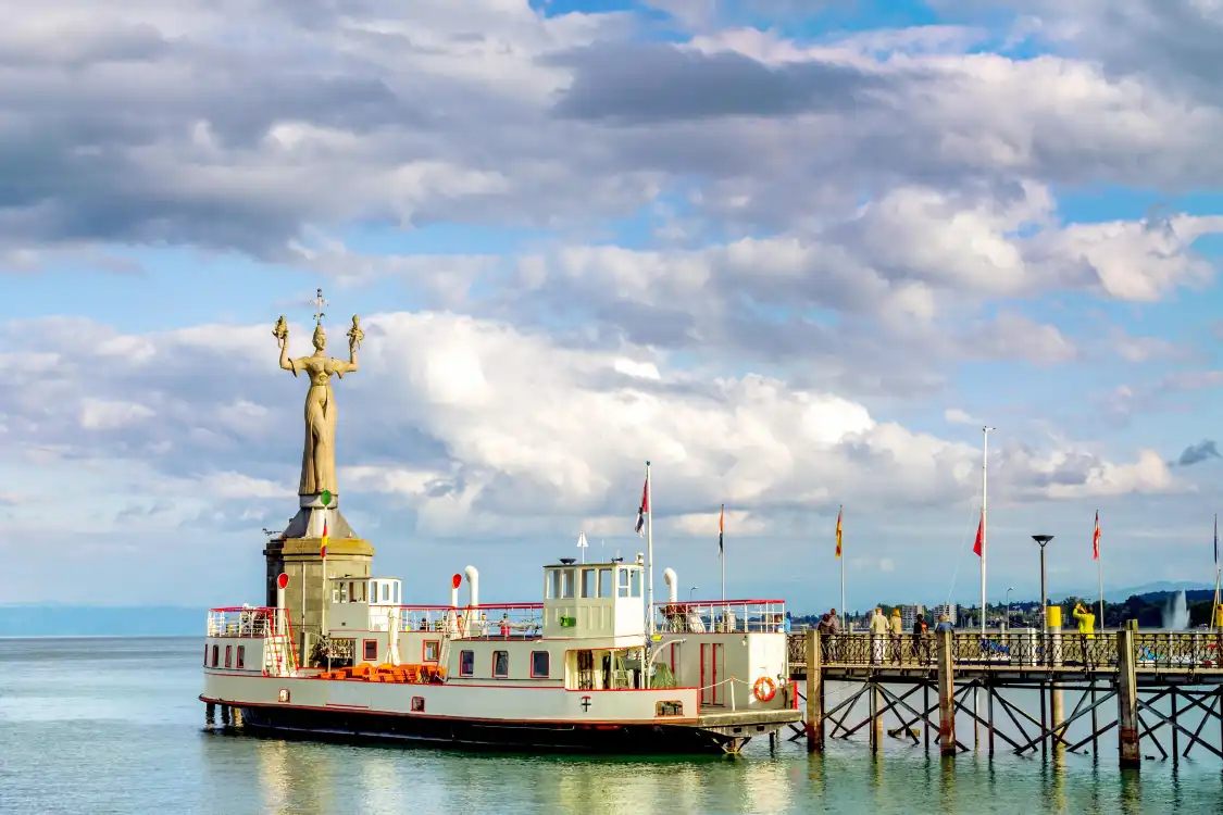 Hotels near Imperia