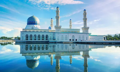 Sultan Salahuddin Abdul Aziz Mosque