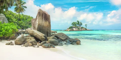 安塞羅亞萊沙灘