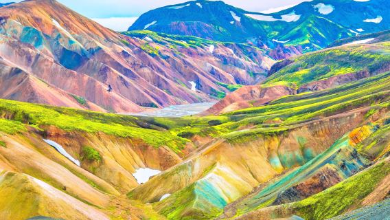 perjalanan satu hari ke Landmannalaugar ke Islandia (Transfer dari Reykjavik, Hiking, dan Pemandian Air Panas Alami)