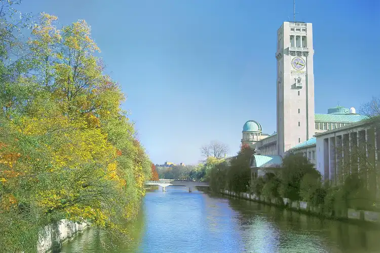 Hotels near Deutsches Museum