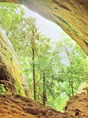 拉瓦納埃勒洞窟