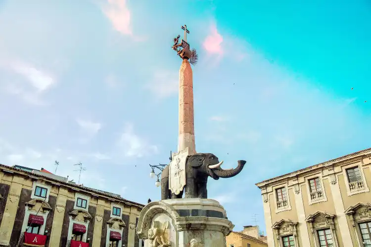 Các khách sạn gần Fontana dell’Elefante