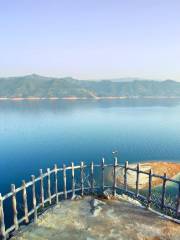 Phoenix Island Resort on Dongjiang Lake