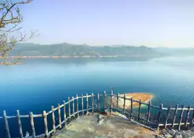 Phoenix Island Resort on Dongjiang Lake