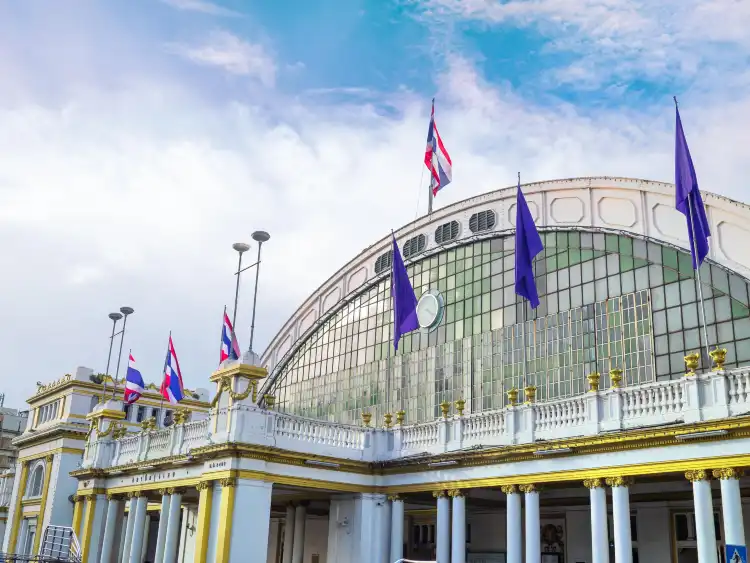 Hotels near Wat Hua Lumphong