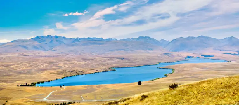 Hotels near Takapō Regional Park