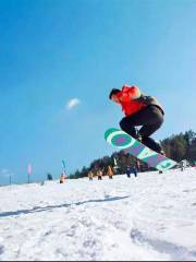 廣元曾家山滑雪場