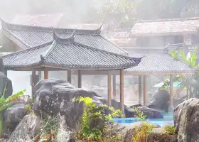 Dalishi Men Guan Hot Spring