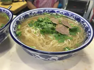 伊清阁牛肉面