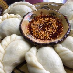 康定黑青稞庄园·新式藏餐·牦牛肉汤锅 여행 사진