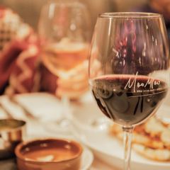 Moo Moo The Wine Bar + Grill 여행 사진