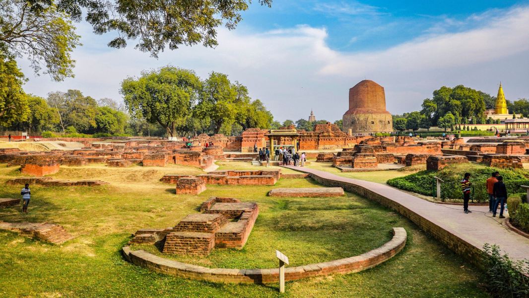 Riyadh to Varanasi Flights