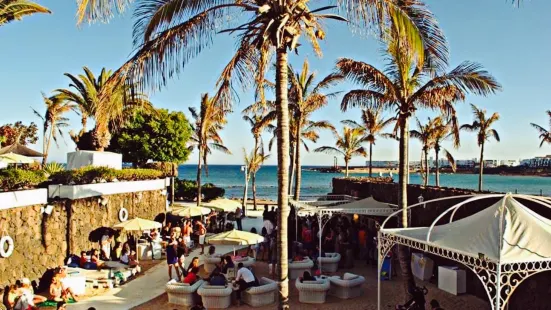 BEACH BAR MELIA SALINAS