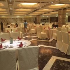 Biguiyuanshiliyintanjiudian·fenghuangxuanzhong Restaurant 여행 사진