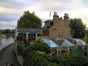Midsummer House