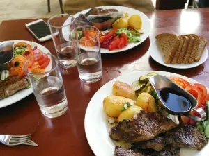 Aleksandri Pub