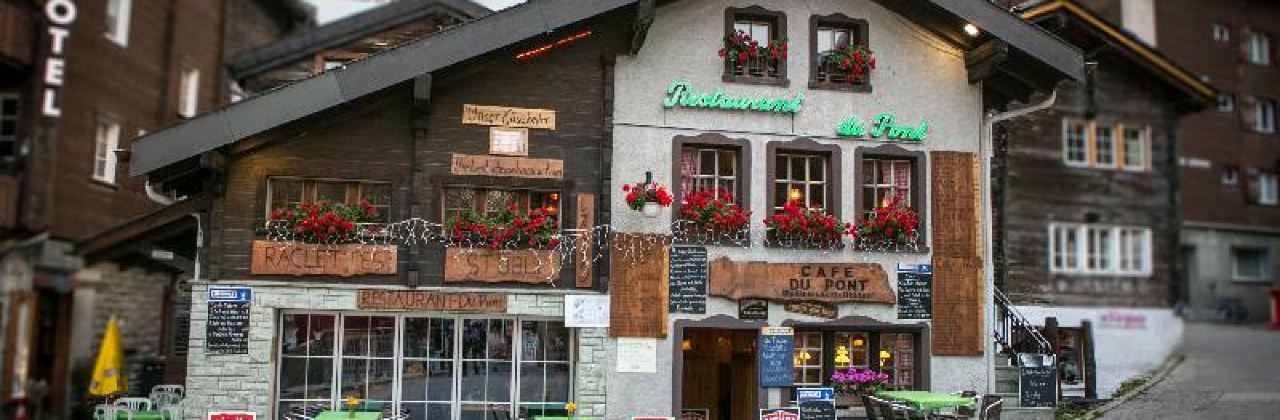 Cafe Du Pont