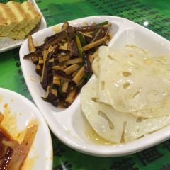 Lingshijiawaijiaqishan Noodles 여행 사진