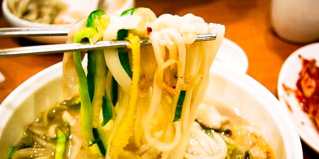 HWANGSAENGA KAL-GUKSU