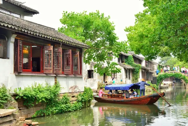 Sightseeing Boats in Suzhou