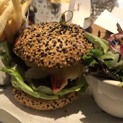 Burger & Lobster User Photo