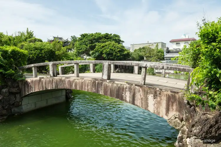 Hotels near Fukushuen