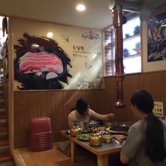 LAO BAN NIANG DE KAO ROU DIAN MO DA JIN JIE DIAN User Photo