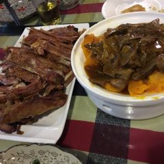 乌勒吉羊粪火自煮手扒肉饭店 User Photo