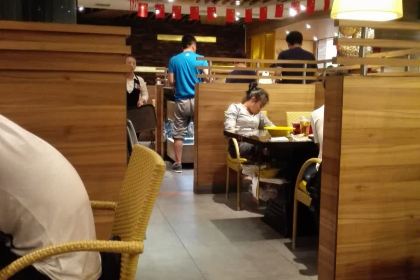 新辣道鱼火锅(万博店)