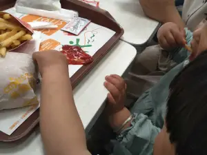 华莱士·全鸡汉堡(光明店)