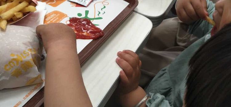 华莱士·全鸡汉堡(光明店)