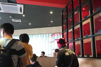 Weiqian Lamian Noodles (hainingyintaifen)