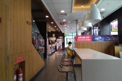 肯德基(蕲春漕河店)