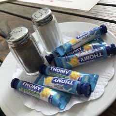 ZEUGHAUSKELLER User Photo