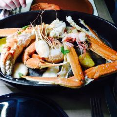 Wine and Crab User Photo