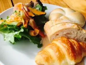 Bakery Cafe & Restaurant Wao