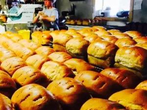 Backermann's Country Market