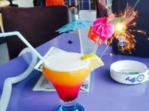 Da Vinci Cafe & Bar