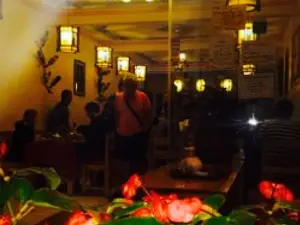 Moment Romantic Restaurant
