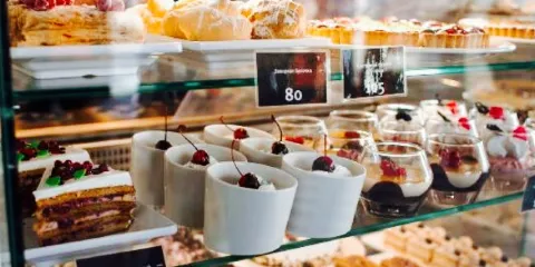 DELI Cafe by AZIMUT Hotels