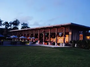 Aura Lounge & Bar Lombok