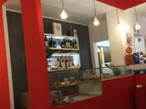 B: Bar