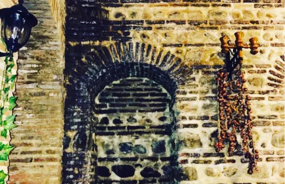 Host of Signagi Cafe