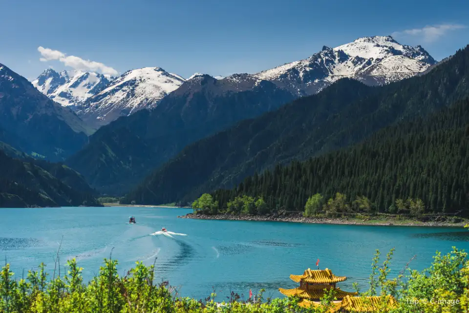 3_Tianshan Tianchi