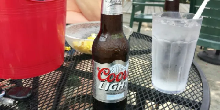 Reno's East Sports Bar