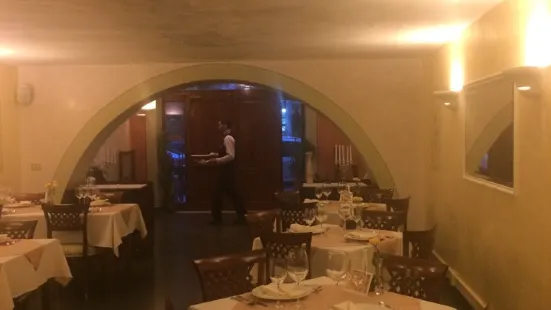 Ai Leoni Bar Ristorante Italiano