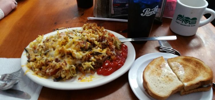 Grizzly Manor Cafe